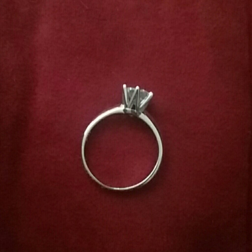 Ring - Picture 2 of 4